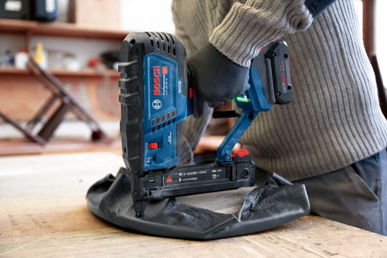 Bosch Profesyonel GTH 18V-38 M Akülü Zımba Tabancası (Solo Model)